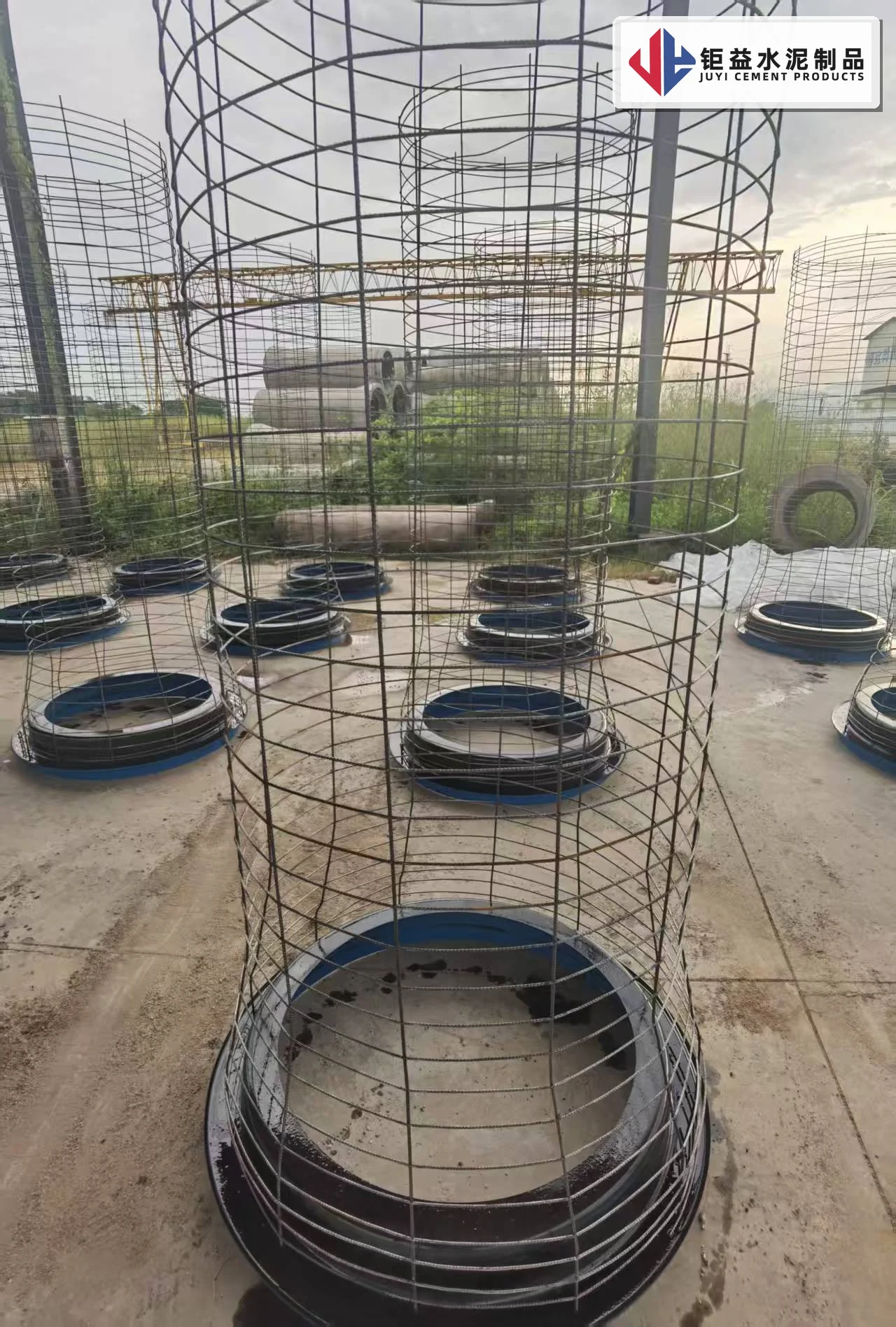 钜益厂区实拍：钢筋笼成品